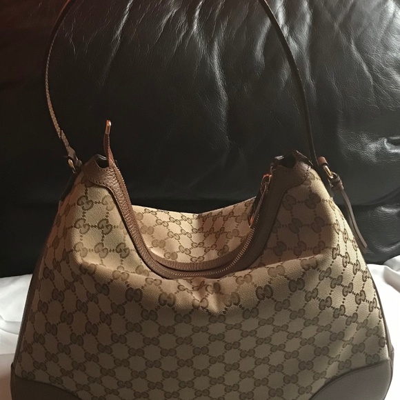 Gucci Handbags - Gucci Hobo